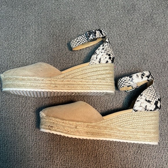 Nine West wedges - Picture 5 of 6